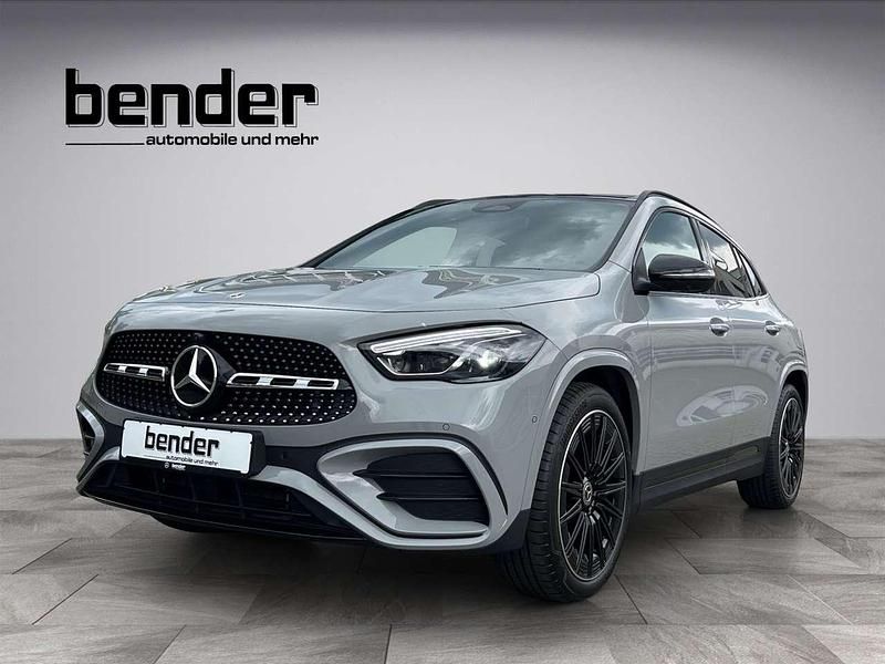 Alpinagrau Gebraucht 2025 Mercedes GLA200 AMG line SUV | 49.749 € - Bild 1/4