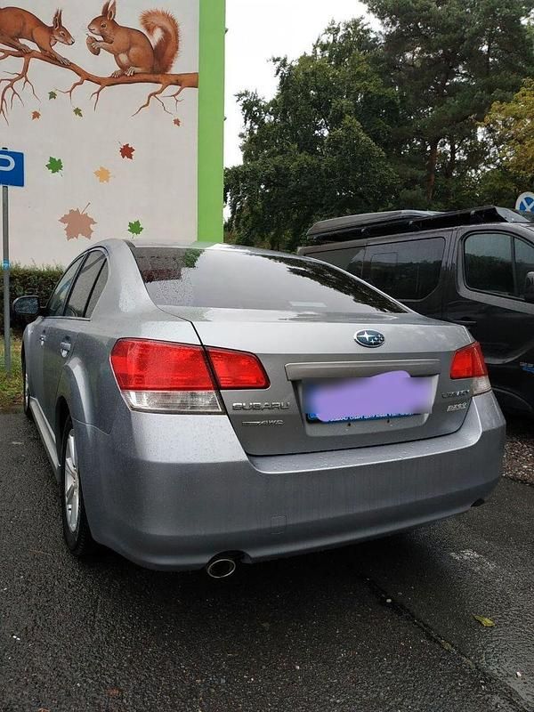 Gebraucht Subaru Legacy 174 PS (127 kW) 2011 Silber Limousine