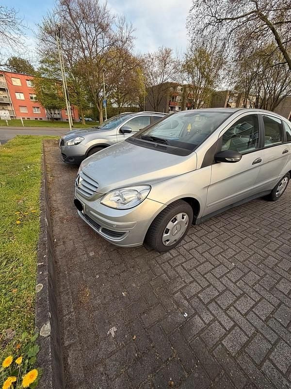 Gebraucht Mercedes B170 116 PS (85 kW) 2007 Silber Van / Kleinbus