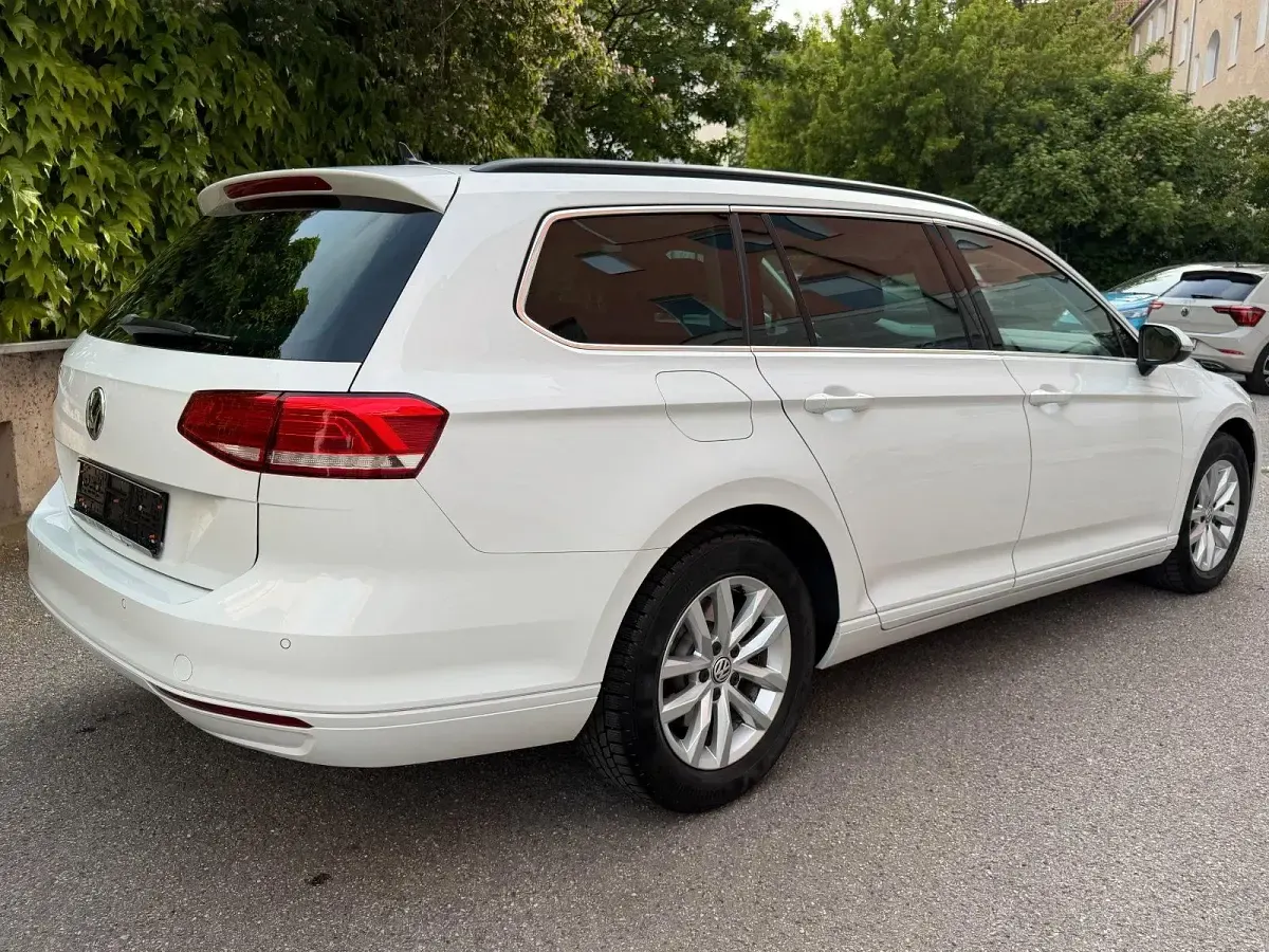 Second-hand VW Passat Comfortline 150 CP (110 kW) 2018 Alb Break
