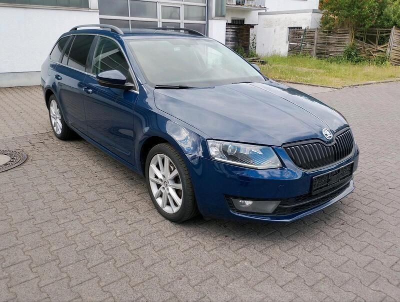 Blau Gebraucht 2014 Skoda Octavia Kombi | 6.900 € (Fairer Preis) - Bild 1/4