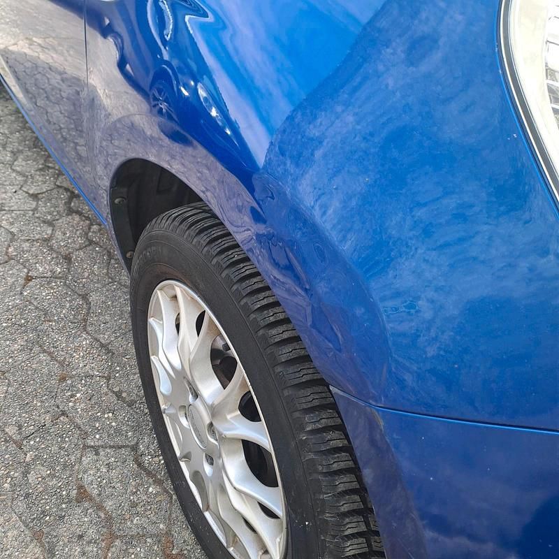 Gebraucht Hyundai i20 77 PS (56 kW) 2011 Blau Kleinwagen