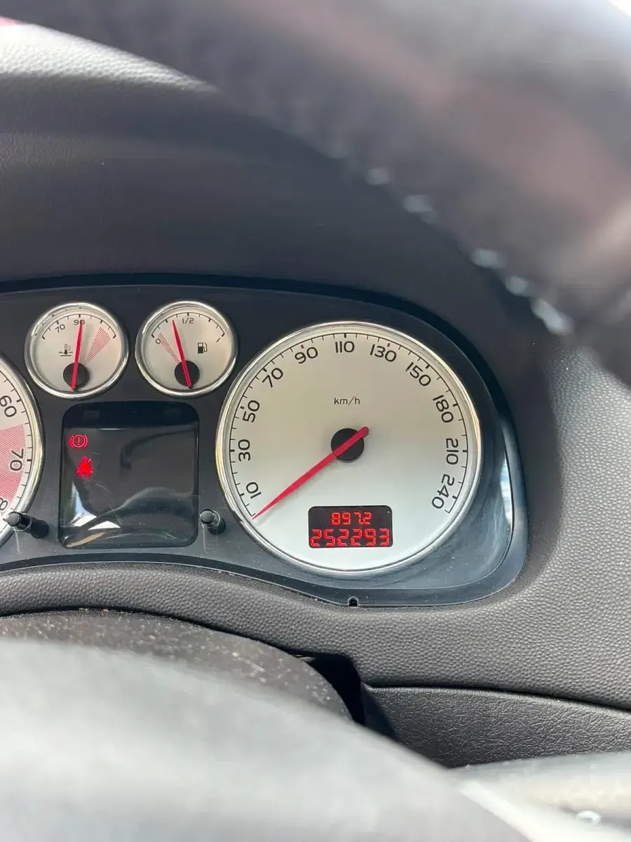 Gebraucht Peugeot 307 CC 136 PS (100 kW) 2004 Blau Cabrio