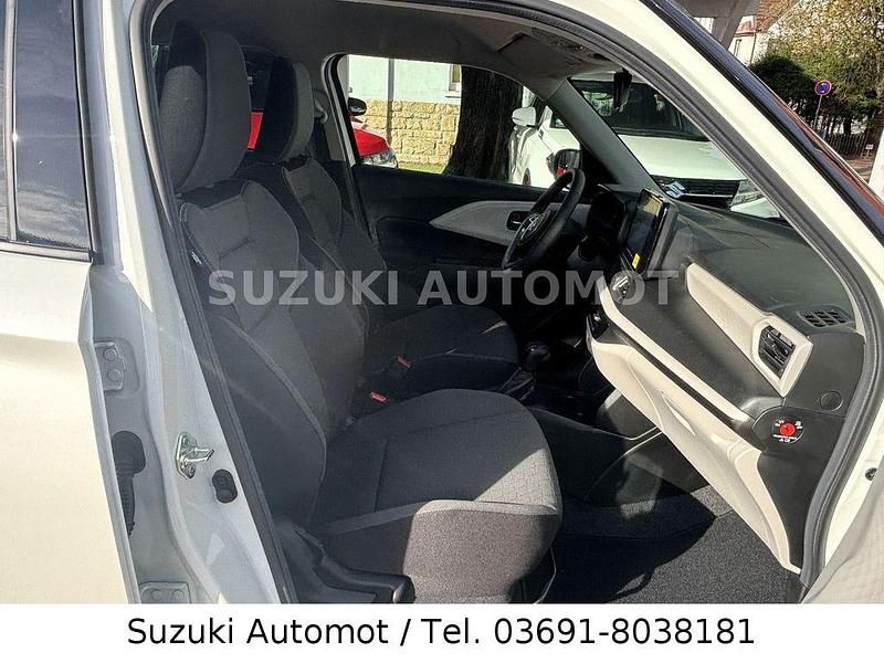 Neu Suzuki Swift Comfort 83 PS (61 kW) 2025 Weiß Kleinwagen