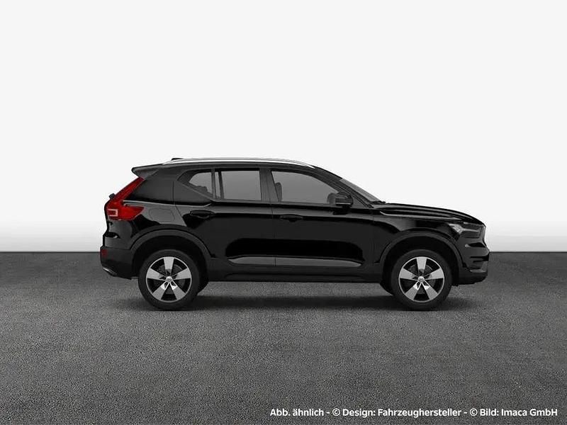 Neu Volvo XC40 Plus 163 PS (119 kW) 2026 Schwarz SUV