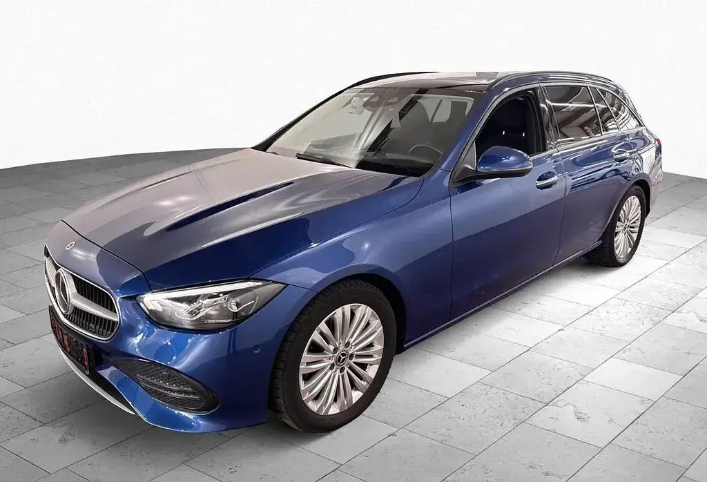 Gebraucht Mercedes C200 184 PS (135 kW) 2023 Blau Limousine