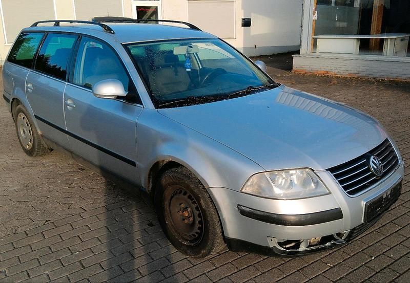 Second-hand VW Passat 101 CP (74 kW) 2005 Argintiu Break