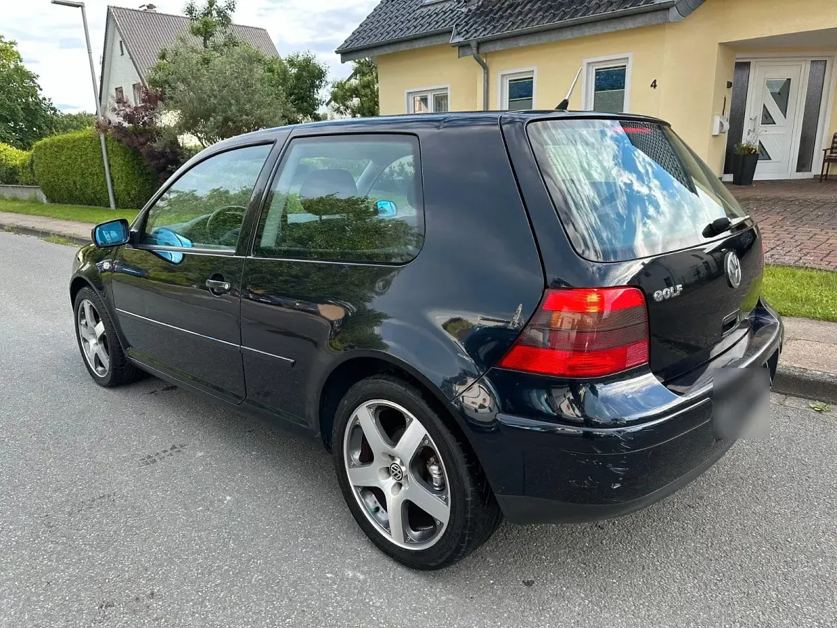 Gebraucht VW Golf IV 115 PS (84 kW) 2001 Blau Limousine