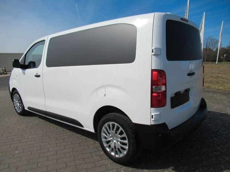 Gebraucht Opel Vivaro 190 PS (139 kW) 2021 Weiß Van / Kleinbus