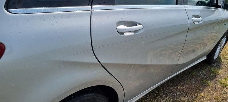 Gebraucht Mercedes B180 109 PS (80 kW) 2012 Silber Van / Kleinbus