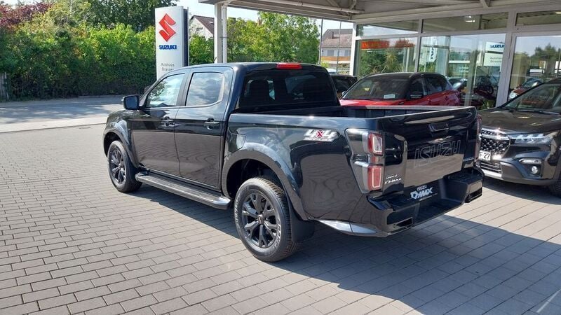 Gebraucht Isuzu D-Max 163 PS (119 kW) 2024 Schwarz Pickup