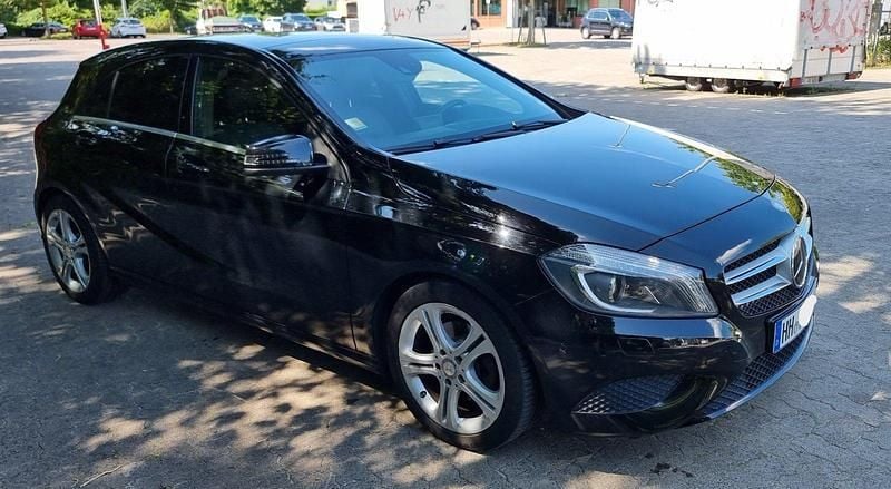 Gebraucht Mercedes A220 184 PS (135 kW) 2015 Schwarz Limousine
