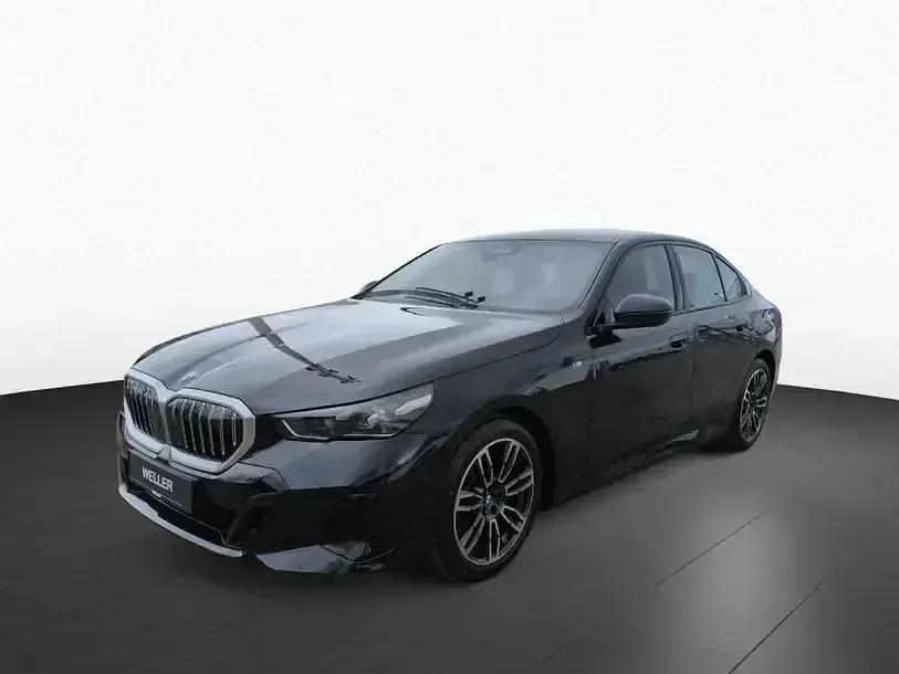 Gebraucht BMW 520 M Sport 197 PS (144 kW) 2025 Carbonschwarz (schwarz) Limousine