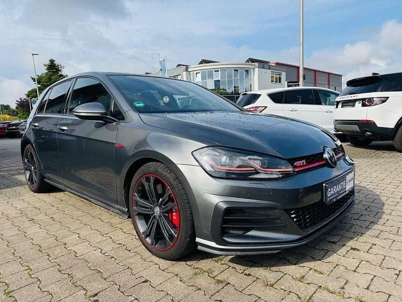 Grau Gebraucht 2018 VW Golf VII GTI Limousine | 26.500 € (Etwas zu teuer) - Bild 1/4