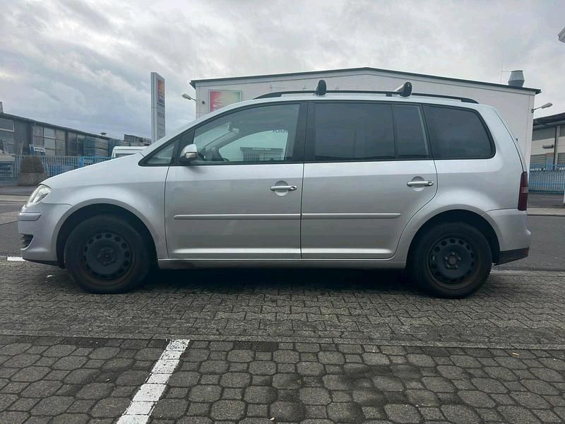Gebraucht VW Touran 105 PS (77 kW) 2007 Silber Van / Kleinbus