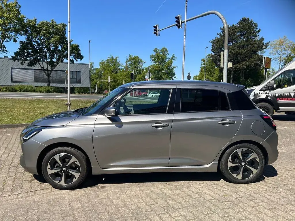 Gebraucht Suzuki Swift Comfort 83 PS (61 kW) 2025 Silber Kleinwagen