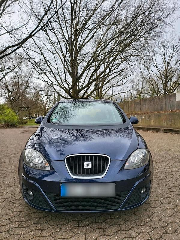 Gebraucht Seat Altea 105 PS (77 kW) 2010 Blau Limousine