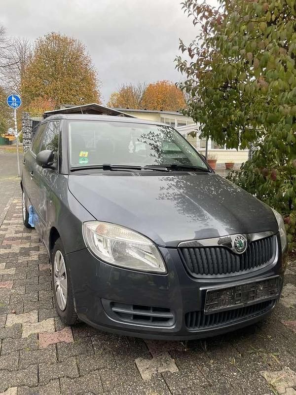 Grau Gebraucht 2009 Skoda Fabia Classic Kleinwagen | 1.200 € (Superpreis) - Bild 1/4