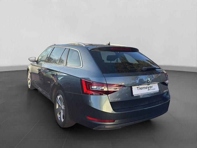 Gebraucht Skoda Superb Style 150 PS (110 kW) 2018 Grau Kombi