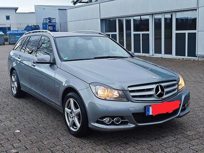 Gebraucht Mercedes C200 Avantgarde 136 PS (100 kW) 2011 Grau Kombi