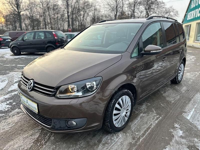 Gebraucht VW Touran 105 PS (77 kW) 2012 Braun Van / Kleinbus
