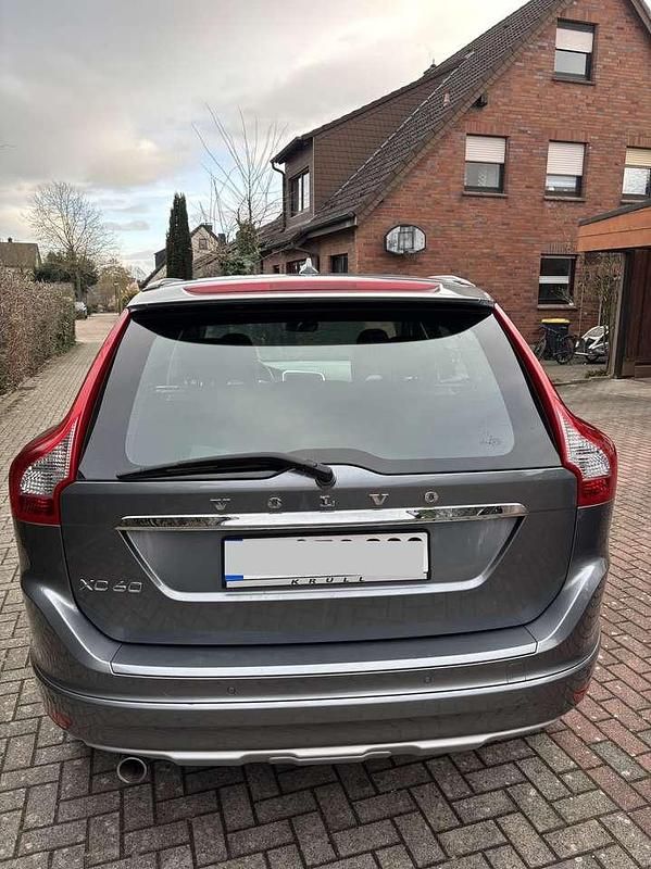 Gebraucht Volvo XC60 Summum 150 PS (110 kW) 2017 SUV