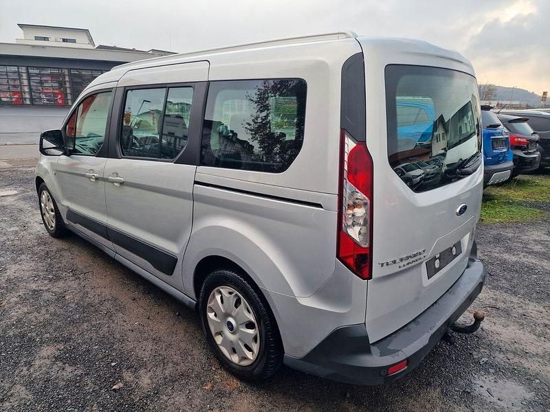 Gebraucht Ford Tourneo Trend 95 PS (69 kW) 2015 Silber Van / Kleinbus