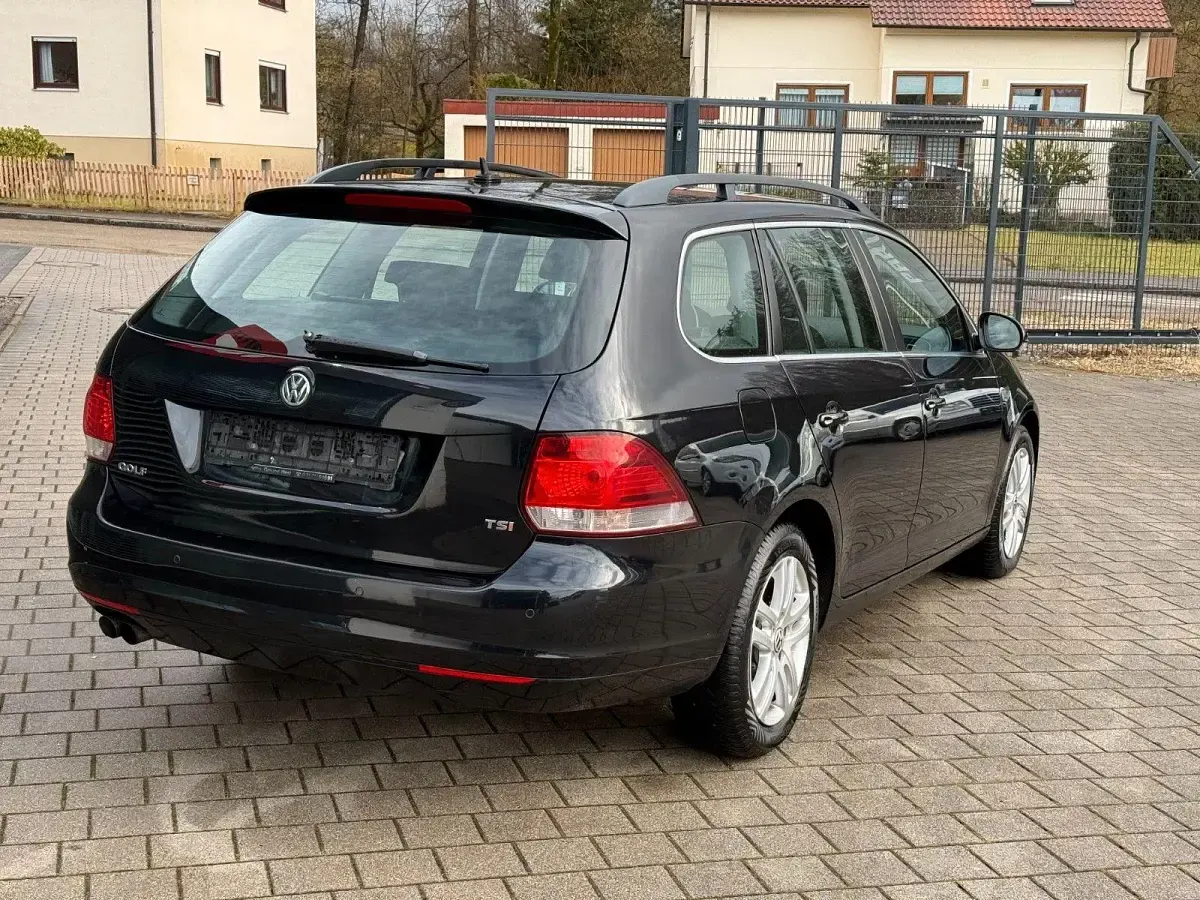 Gebraucht VW Golf VII Highline 122 PS (89 kW) 2012 Schwarz Kombi