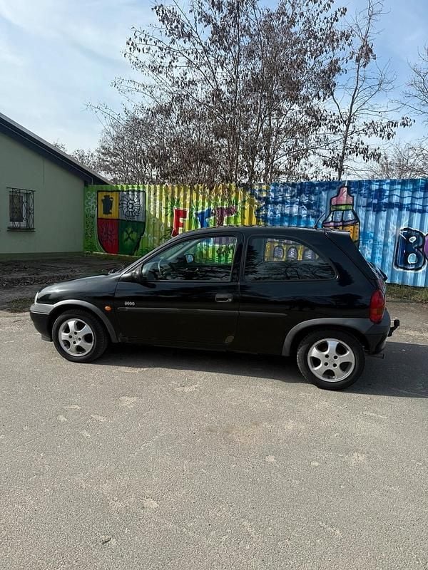 Gebraucht Opel Corsa 65 PS (47 kW) 2000 Schwarz Kleinwagen