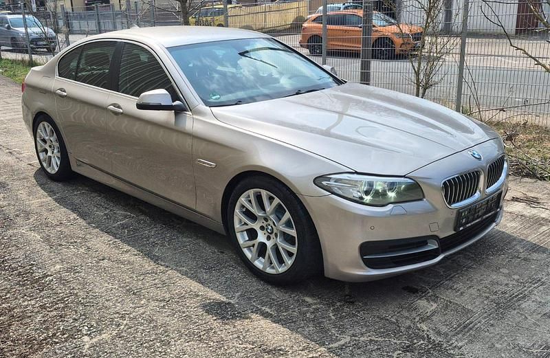 Gebraucht BMW 520 184 PS (135 kW) 2014 Andere farben Limousine