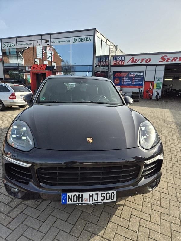 Gebraucht Porsche Cayenne 333 PS (244 kW) 2017 Schwarz SUV