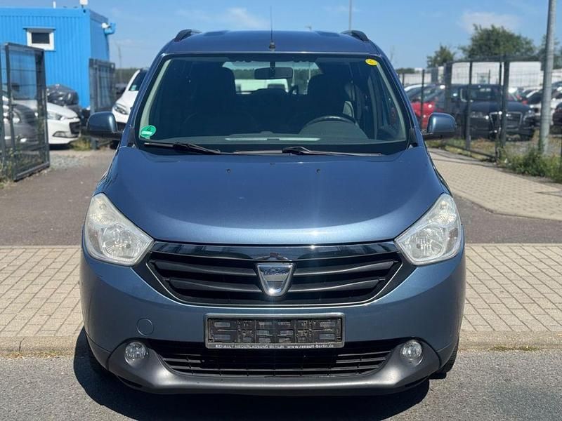 Blau Gebraucht 2014 Dacia Lodgy Prestige Van / Kleinbus | 5.490 € (Guter Preis) - Bild 1/4