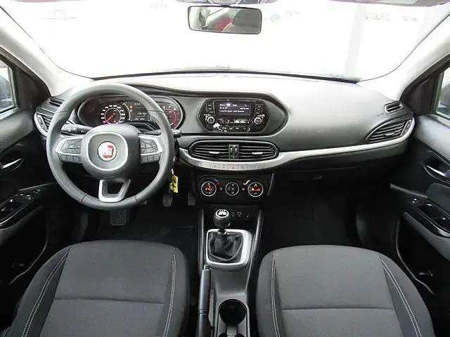 Gebraucht Fiat Tipo Pop 95 PS (69 kW) 2018 Grau Kleinwagen