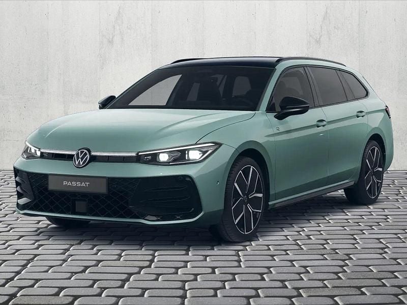 Second-hand VW Passat R-line 193 CP (141 kW) 2025 Verde Break