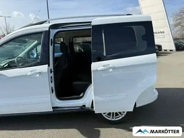 Gebraucht Ford Tourneo Courier Titanium 75 PS (55 kW) 2020 Weiß Van / Kleinbus