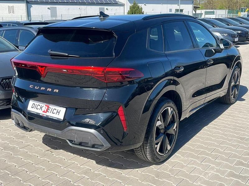 Second-hand Cupra Terramar 150 CP (110 kW) 2025 Negru SUV