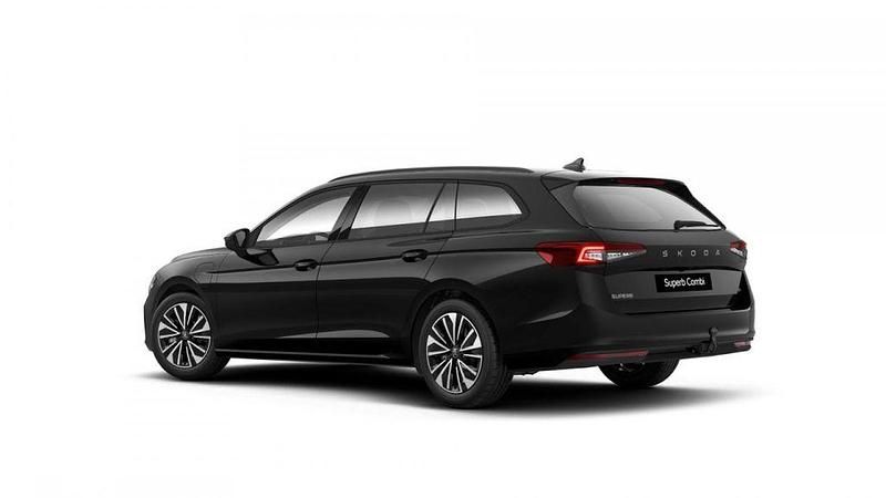 Neu Skoda Superb Selection 204 PS (150 kW) 2026 Schwarz Kombi