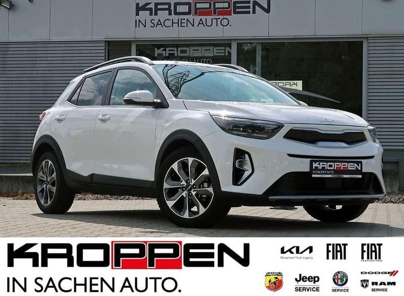 (ud) schneeweiss Gebraucht 2022 Kia Stonic Spirit SUV | 19.750 € (Etwas zu teuer) - Bild 1/4
