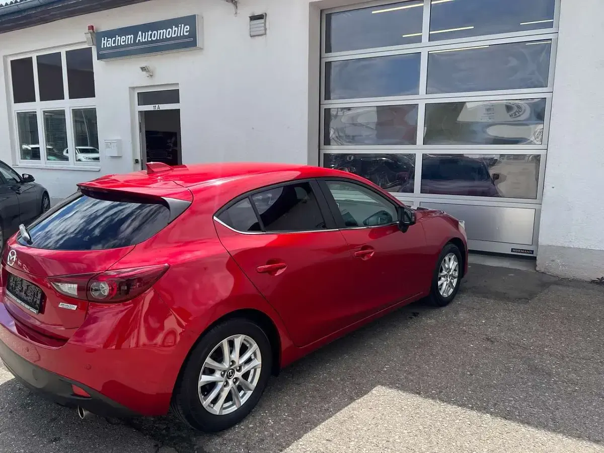 Gebraucht Mazda 3 Center-Line 120 PS (88 kW) 2014 Rubinrot metallic Kleinwagen