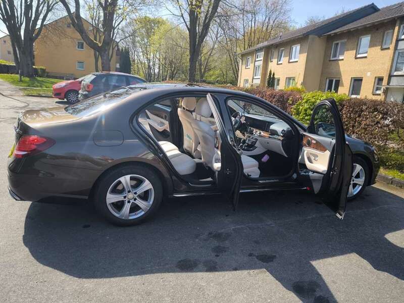 Gebraucht 2017 Mercedes E200 Avantgarde Limousine | 26.500 € (Fairer Preis) - Bild 1/4