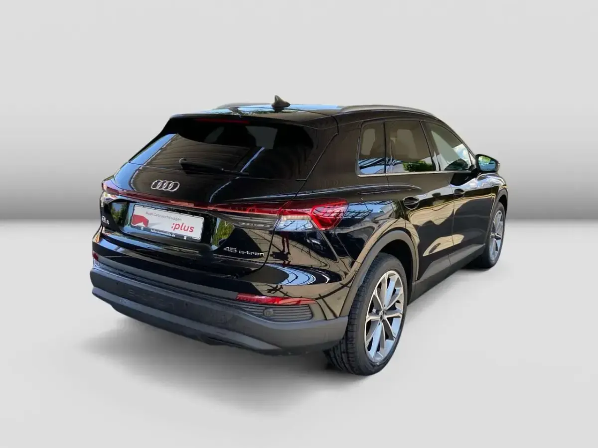 Gebraucht Audi Q4 e-tron Ambiente 210 kW (286 PS) 2025 Mythosschwarz metallic SUV