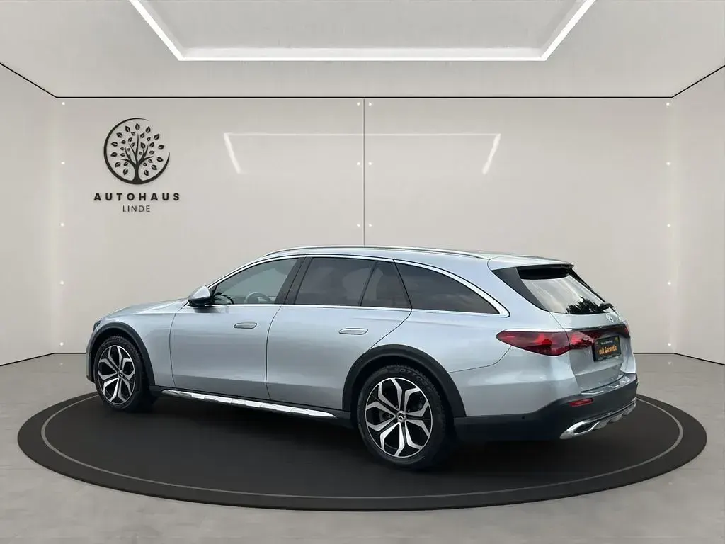 Gebraucht Mercedes E450 Avantgarde 367 PS (269 kW) 2024 Silber Kombi