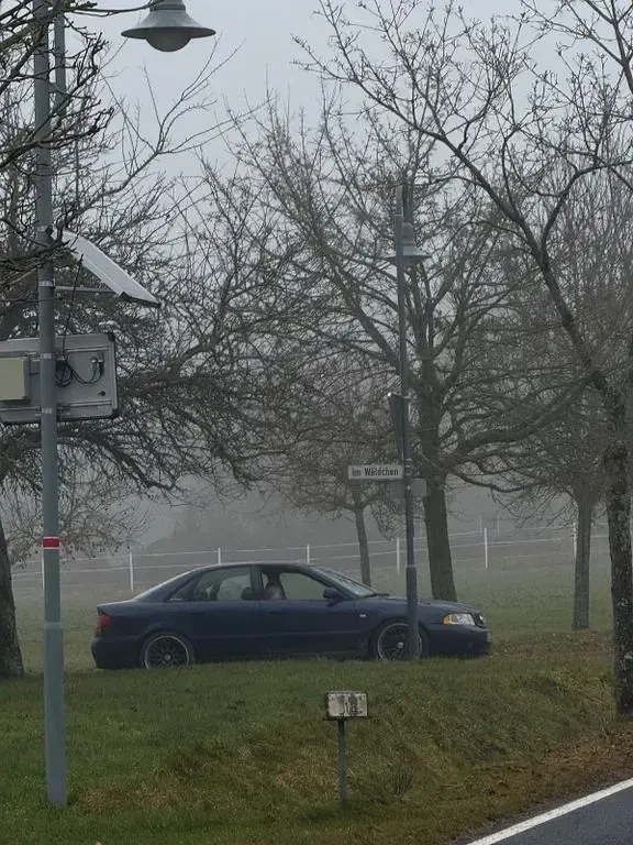 Używany Audi A4 Performance 125 KM (91 kW) 2001 Niebieski Sedan/Limuzyna