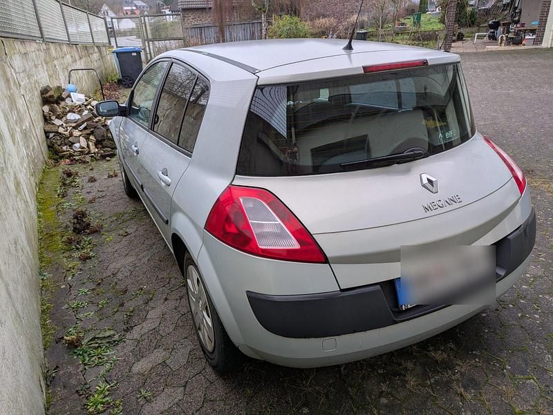 Gebraucht Renault Mégane II 113 PS (83 kW) 2004 Grau Kleinwagen