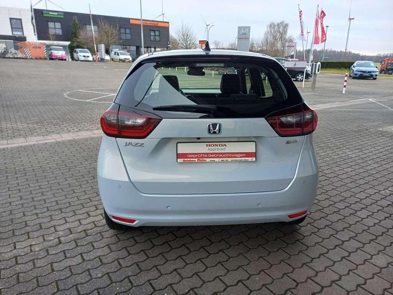 Gebraucht Honda Jazz Elegance 109 PS (80 kW) 2022 Premium sunlight white pearl Kleinwagen