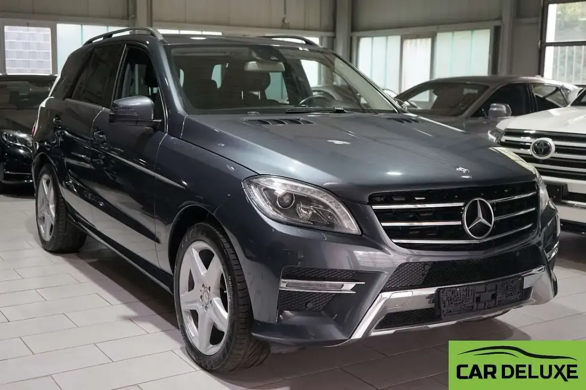 Gebraucht Mercedes ML250 AMG 204 PS (150 kW) 2015 Tenoritgrau SUV