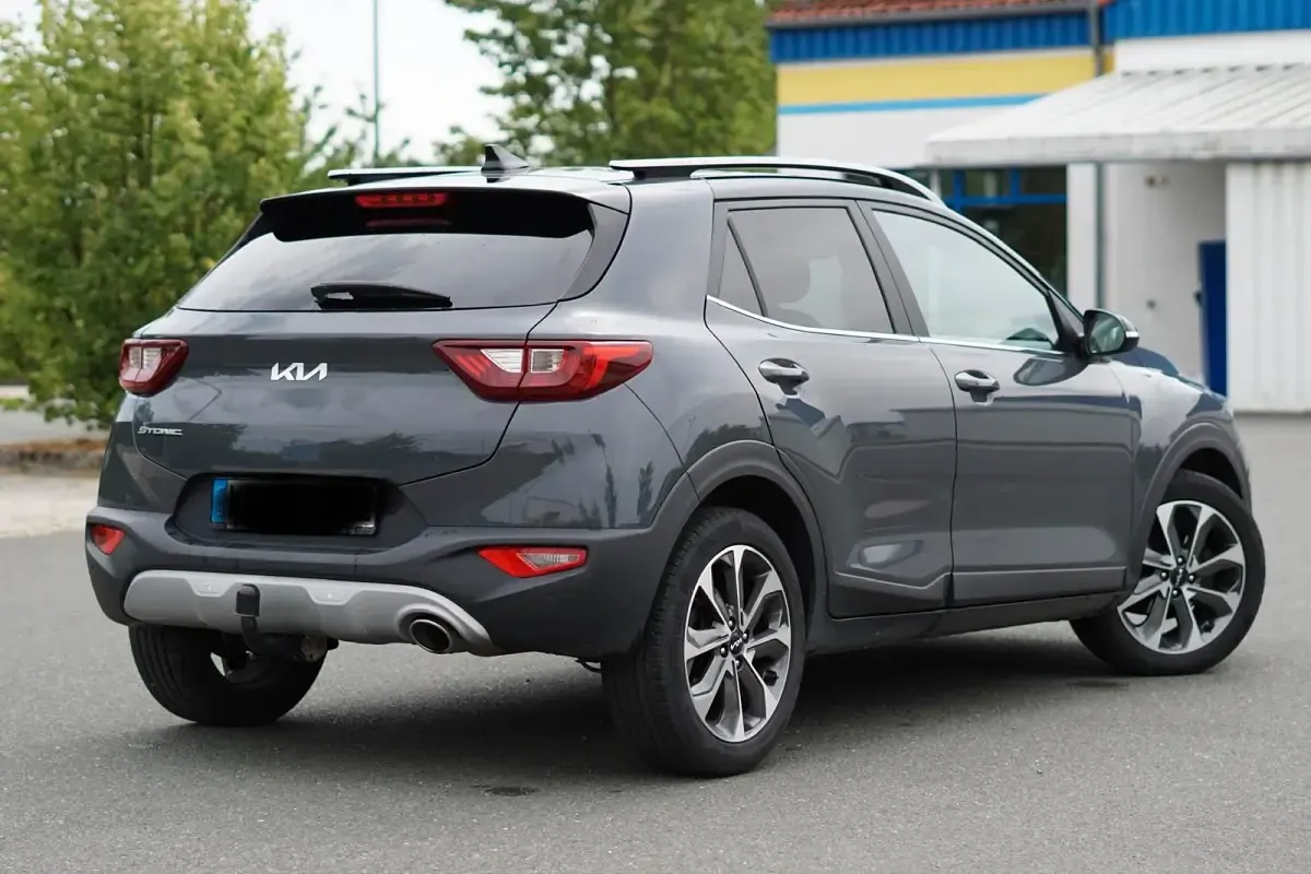 Gebraucht Kia Stonic Spirit 101 PS (74 kW) 2021 Grau SUV