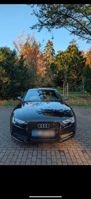 Schwarz Gebraucht 2012 Audi A5 S-Line Coupé | 8.500 € (Superpreis) - Bild 1/4