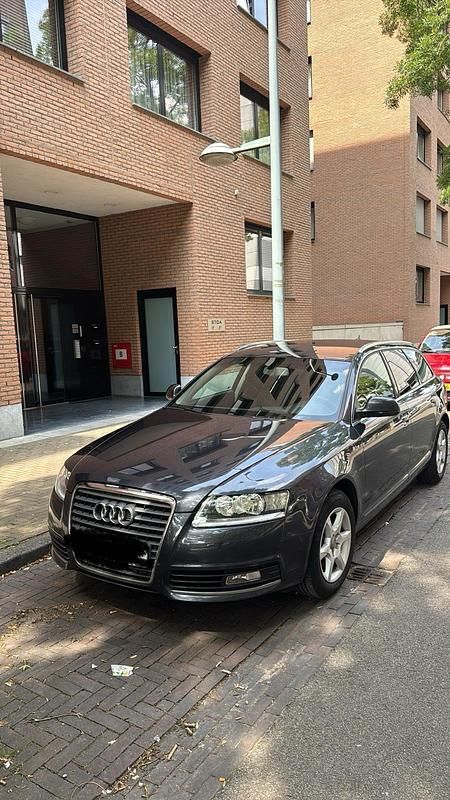 Grau Gebraucht 2009 Audi A6 Kombi | 3.200 € (Guter Preis) - Bild 1/3