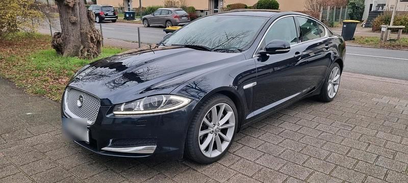 Blau Gebraucht 2011 Jaguar XF Limousine | 7.400 € (Fairer Preis) - Bild 1/4